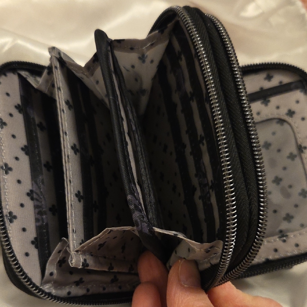 lug Quilted Black Zip-Around Wallet with Subtle Gray Motif - Picture 4 of 6